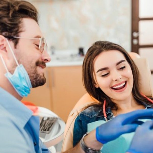 Featured image for “Can Cosmetic Dentistry Fix It? Yes, It Probably Can!”